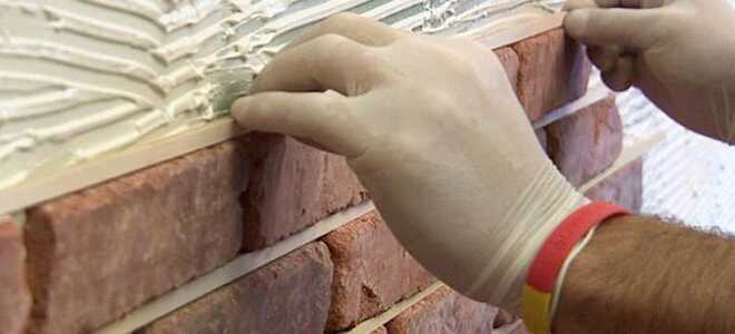 Укладка декоративного кирпича