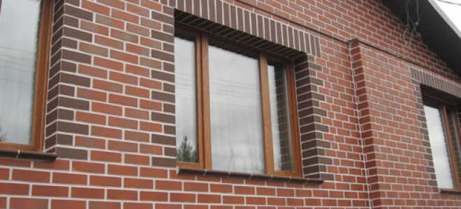 Качественная отделка фасада частного дома кирпичом