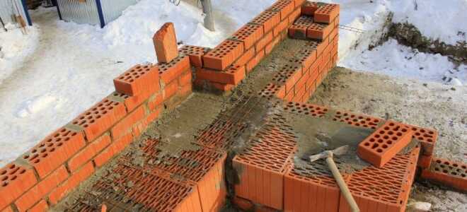 Кладка кирпича зимой